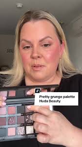 Day to night with the pretty grunge palette from @Huda Beauty (AD)  #hudabeauty #prettygrungepalette #daytonightmakeup #huda