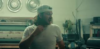 The short top and significantly longer hair on the back. Country Radio Stations Quietly Planning To Reinstate Morgan Wallen