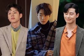 Model warna rambut pria terkeren yang akan trend 2020 by indra usmanan 20 may, 2020 post a comment pada tahun 2020 untuk urusan style warna rambut , memang pria sudah tidak kalah dibandingkan dengan wanita, saat ini banyak profesi yang memerlukan gaya warna rambut yang lebih baru dan keren seperti seorang penyanyi, aktor, dan public figure lainnya. 7 Gaya Rambut Cowok Korea Yang Populer Blog Elevenia