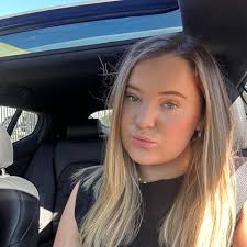 Who can provide business mentorship for a wedding planning and styling  business?