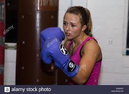 Join facebook to connect with hannah robinson and others you may know. Hannah Robinson Ein Weiblicher Boxer Ist Die Englische Leichte Titelverteidiger 60 Kg Erarbeitung Und Training In Einem Fitnessstudio In Bishop Auckland County Durham Stockfotografie Alamy