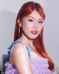 Follow Nigel Ng Alvarez.. light post.. My trusty Nitecore Tini.. 😁