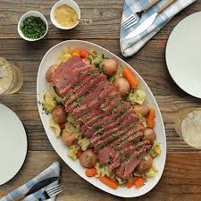 A perfect festive dish for the upcoming st patrick's day holiday.here is my original stove top corned beef and cabbage with horseradish cream, i also have a corned beef and cabbage soup. Instant Pot C Corned Beef And Cabbage Kroger