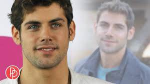 November 2006 außer an feiertagen montags bis freitags um 14:10 uhr im ersten ausgestrahlt. Rote Rosen Hacki So Sieht Roy Peter Link Heute Aus Promipool Youtube