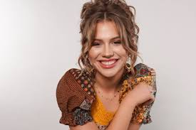 Hannah Harper On How Emily Ann Roberts Led Her To 'American Idol' And  Reveals Grand Ole Opry Aspirations - Music Mayhem