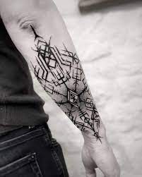 Pin By Janie Eugenia On Tatoo Viking Tattoos Hand Tattoos Scandinavian Tattoo