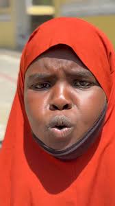 Intaan Weydiistay In ka badan ayuu isiiyey wuxuu jecel yahay Alle ha siiyo  “.