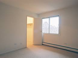 Likely open (see when people check in) people tend to check in during these times: 27 S Roselle Rd Roselle Il Apartment Finder