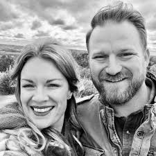 Jennifer Dohm and Jason Isaacs' Wedding Website