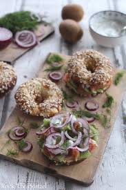Bagel Bretzel Sucre Sale Au Saumon Fume Et Kiwi Rock The Bretzel