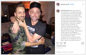 He became known for the monologue minha mãe é uma peça, which, in 2013, became a feature film.it became the most watched film of the year in brazil, and in 2015, it was published as a. Paulo Gustavo Passa Por Cirurgia Estado De Saude E Estavel Poder360