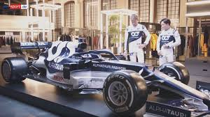Последние твиты от alphatauri (@alpha_tauri_10). Formel 1 News Alphatauri Prasentiert Auto At02 Fur Neue Saison Formel 1 News Sky Sport