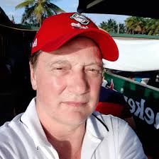 Who can port a 572xp Husqvarna saw?