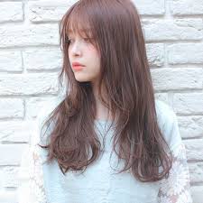 おでこが広い女性に似合う髪型まとめ 前髪でコンプレックスを上手にカバーしよう folk source by amalqua brown hair dye hair inspo color brown hair korean