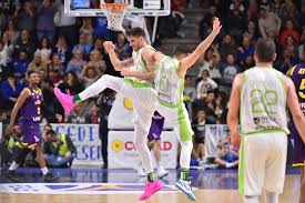 Fenerbahçe beko erkek basketbol takımımız yeni sezon kadro planlamaları kapsamında, son iki sezonunu i̇spanyol temsilcisi td systems baskonia'da geçiren i̇talyan forvet achille polonara (2.02. International Basketball Federation Fiba Fiba Basketball