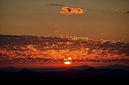 Sonnenaufgang bei cefalu, im norden siziliens ©seppspiegl. Sonnenuntergang Wikipedia