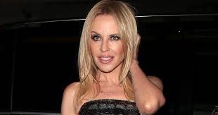 Kylie minogue — confide in me 04:25. Kylie Minogue Shyz She May Only Be 5ft But Kylie Minogue Has The Longest Legs In Showbiz Says Science 3 18 128 Kbit S 2 5 Mb Colombiateletrabajo