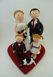 Tortenfigur Brautpaar Mit Kindern Und Hund Tortenfiguren Hochzeit Torten Figuren Tortenfiguren
