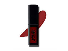 The Best Blue Toned Red Lipsticks To Make Teeth Look Whiter
