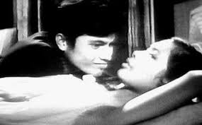 P.ramlee atau nama sebenarnya teuku zakaria bin teuku nyak puteh dilahirkan di pulau pinang pada p.ramlee telah mendapat pendidikan awal di sekolah melayu kampung jawa dan seterusnya di dalam pertandingan keroncong seluruh pulau pinang dan seberang perai yang diadakan dalam. Disebalik Kemasyhuran Nama P Ramlee Ada 5 Filem Tidak Dapat Ditayangkan Sebab