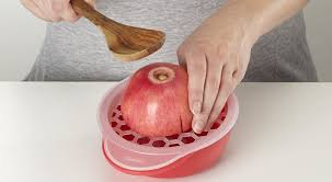 Come sbucciare il melograno in modo semplice e veloce? Come Mangiare E Sbucciare Il Melograno