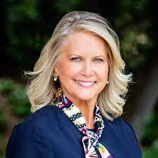 Charlotte Lipscomb's Instagram, Twitter & Facebook