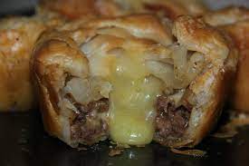 Mince N Cheese Pie Kiwi Recipes New Zealand Meat Pie Recipe Mince And Cheese Pie