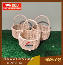 Shabby chic keranjang piknik rotan rattan picnic basket. Keranjang Rotan Mini Diameter 8cm Keranjang Kotak Mini Rotan Murah Keranjang Buah Rotan Kecil Keranjang Kecil Mini Rotan Keranjang Piknik Rotan Kecil Keranjang Rotan Bulat Kecil Keranjang Parcel Rotan Kecil Keranjang