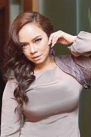 Pix by rohanis shukri and nur adibah ahmad izam. Image Result For Nora Danish Nora Danish Fashion Week 2017 Model
