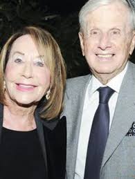 'Stand-Up-Guys' lead Planned Parenthood's menswear-inspired dinner dance