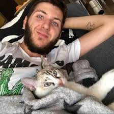 Thomas Riviello's Instagram, Twitter & Facebook