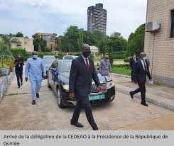 Retrouvez les informations importantes de la guinée et de l'afrique. 1 Arrive De La Delegation A La Presidence De La Republique De Guinee Economic Community Of West African States Ecowas
