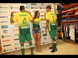 A estreia do novo uniforme em campo acontecerá amanhã, na partida contra a liga de quito, válida pela fase de grupos da libertadores. Tvcuiaba Lancamento Oficial Uniformes Cuiaba Umbro Temporada 2017 Youtube