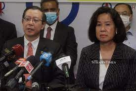 He is married to betty chew gek cheng, state assemblyperson for kota laksamana. Wife Phang Caught In Crossfire Says Guan Eng On Today S Charges
