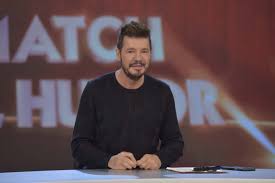 Tinelli inició entonces el diálogo con adrián suar, otra de las instancias habituales en cada primer programa de showmatch. Marcelo Tinelli Saca A Los Humoristas Y Busca La Formula Que Rescate A Showmatch Tvshow 20 07 2021 El Pais Uruguay