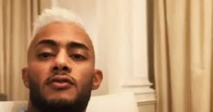 كيف يتحول الشعر الى اللون الابيض وما هي الاسباب وهل للشعر الابيض او الشيب من حل ؟ نقول نعم جوابا لهذا السؤال، واليك الحلول كي نتخلص من الشعر الابيض طبيعياً. Ø¨Ø§Ù„Ø´Ø¹Ø± Ø§Ù„Ø£Ø¨ÙŠØ¶ Ø´Ø§Ù‡Ø¯ Ù…Ø­Ù…Ø¯ Ø±Ù…Ø¶Ø§Ù† Ø¨Ù€ Ø§Ù„Ù„ÙˆÙƒ Ø§Ù„Ø¬Ø¯ÙŠØ¯ Ø¹Ø§Ù„Ù… Ø§Ù„Ø¨ÙŠØ²Ù†Ø³
