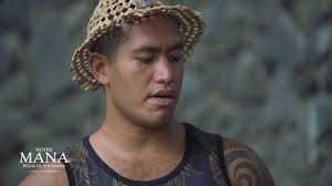 ETO tahitian singer and ukulele player., ETO chanteur tahitien et joueur de  ukulele.