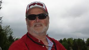 Dave Louk's Instagram, Twitter & Facebook