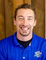 Anthony Zeek's Instagram, Twitter & Facebook