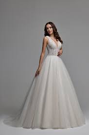 Unser stilführer für hochzeitskleider hilft ihnen dabei, mehr über die neuesten hochzeitskleidertrends zu erfahren und einen. Sexy Hochzeitskleid Prinzessin Korsett Brautkleid Strandhochzeitskleid Ballkleid Brautkleid Izabella Pearl Fashion Group