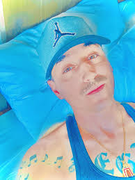 Kyle Mccomas's Instagram, Twitter & Facebook