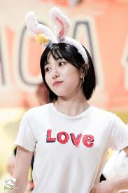 Aoa mostrará su desempeño saludable y brillante a través de 'bingle bangle'. Mini Mina 180602 Bingle Bangle Fansign Do Not Edit Or Crop