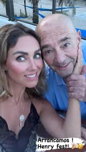 Anahí celebró por todo lo alto los 80 años de su papá Enrique Puente
