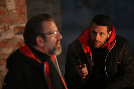 Shippuden, la 3 ani după ce naruto a plecat cu jiraya să se antreneze, el se întoarce în konoha, pentru a se reuni cu sakura și kakashi, membri ai echipei 7. Serialul Vlad Live Video Pe Pro Tv EdiÈ›ia De Luni 9 Martie Sezonul 3 Impact