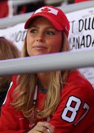Check out the latest sidney crosby photos and pictures on espn.com. Sidney Crosby And Kathy Leutner Still Girlfriend Or Wife
