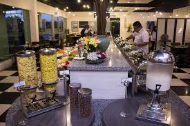 Odalarda düz ekran televizyon, küçük mutfak ve buzdolabı bulunuyor. Marina Island Pangkor Resort Hotel Lumut Pangkor And Perak Hotelopia