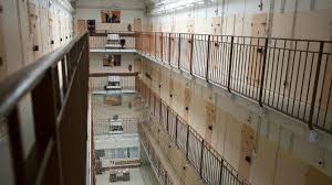 Covid 19 En Prison On Se Prend La Seconde Vague De Plein Fouet