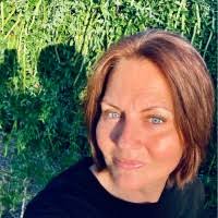 10+ "Melissa Jump" profiles