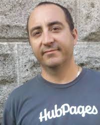 Animals that Glow : The Science of Bioluminescence