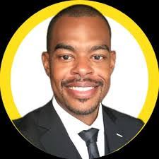 Lynda Ellis's Instagram, Twitter & Facebook